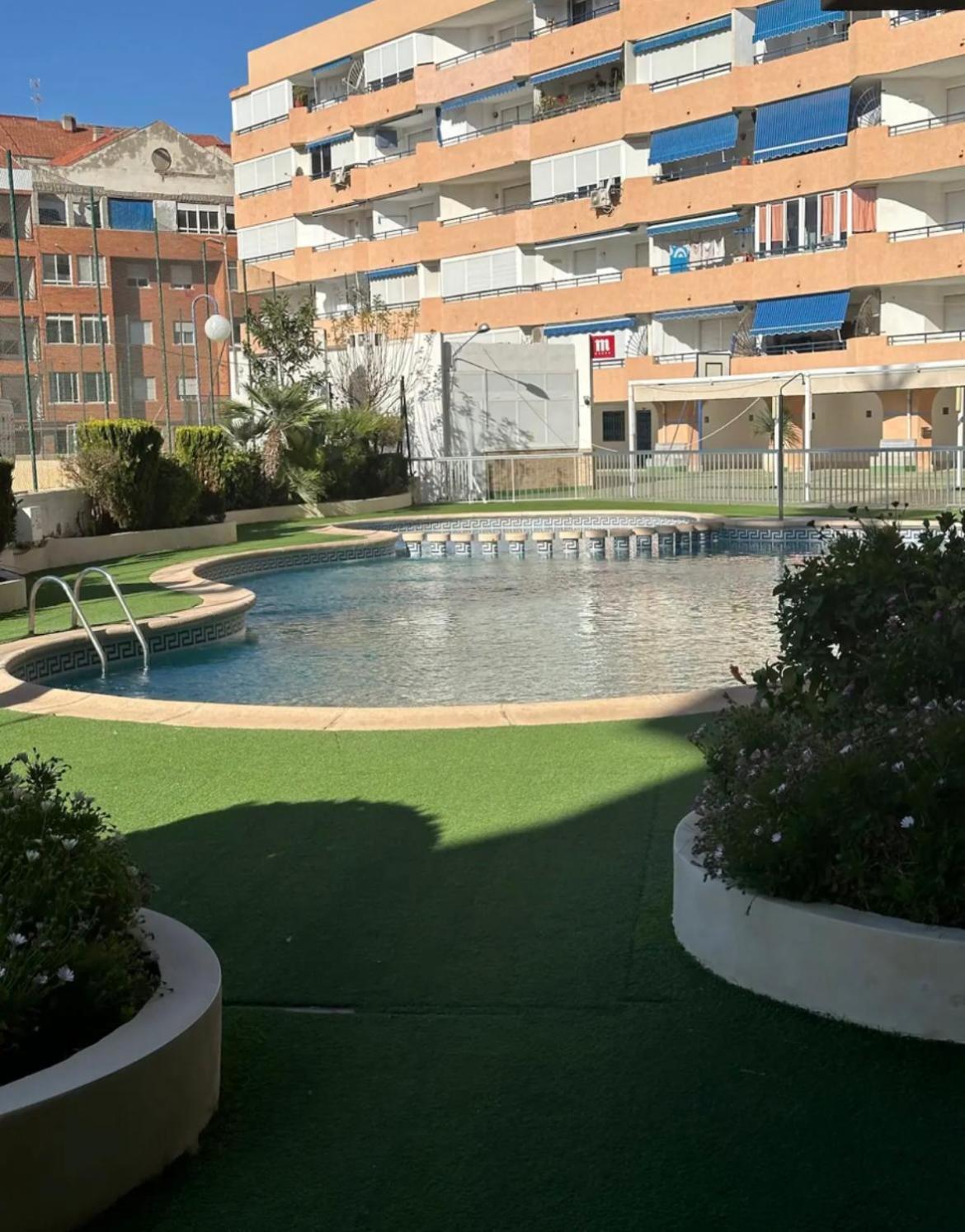 Marina Leilighet Torrevieja Eksteriør bilde
